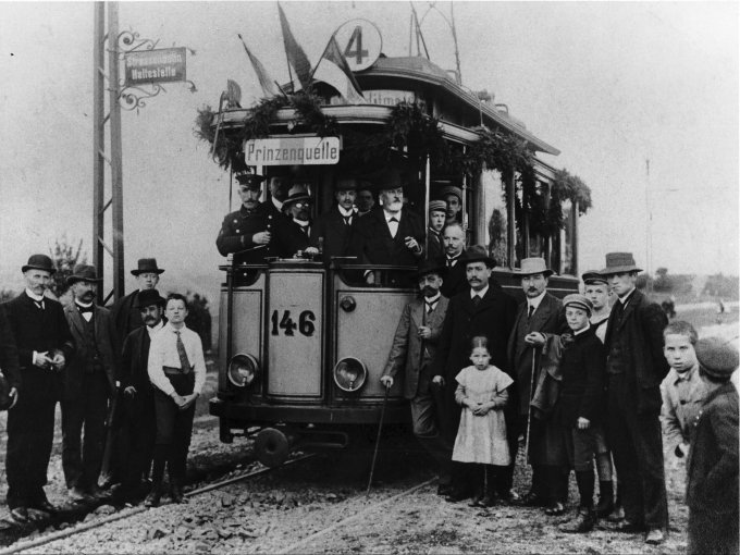 Datei:A9 Straßenbahn Prinzenquelle 1914.jpg